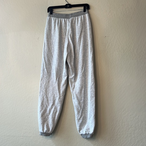 ADIDAS Sweatpants with contrast waist and pocket detail - Picture 5 of 5